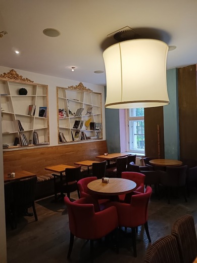 cafe milani kaprova 9_a.jpg